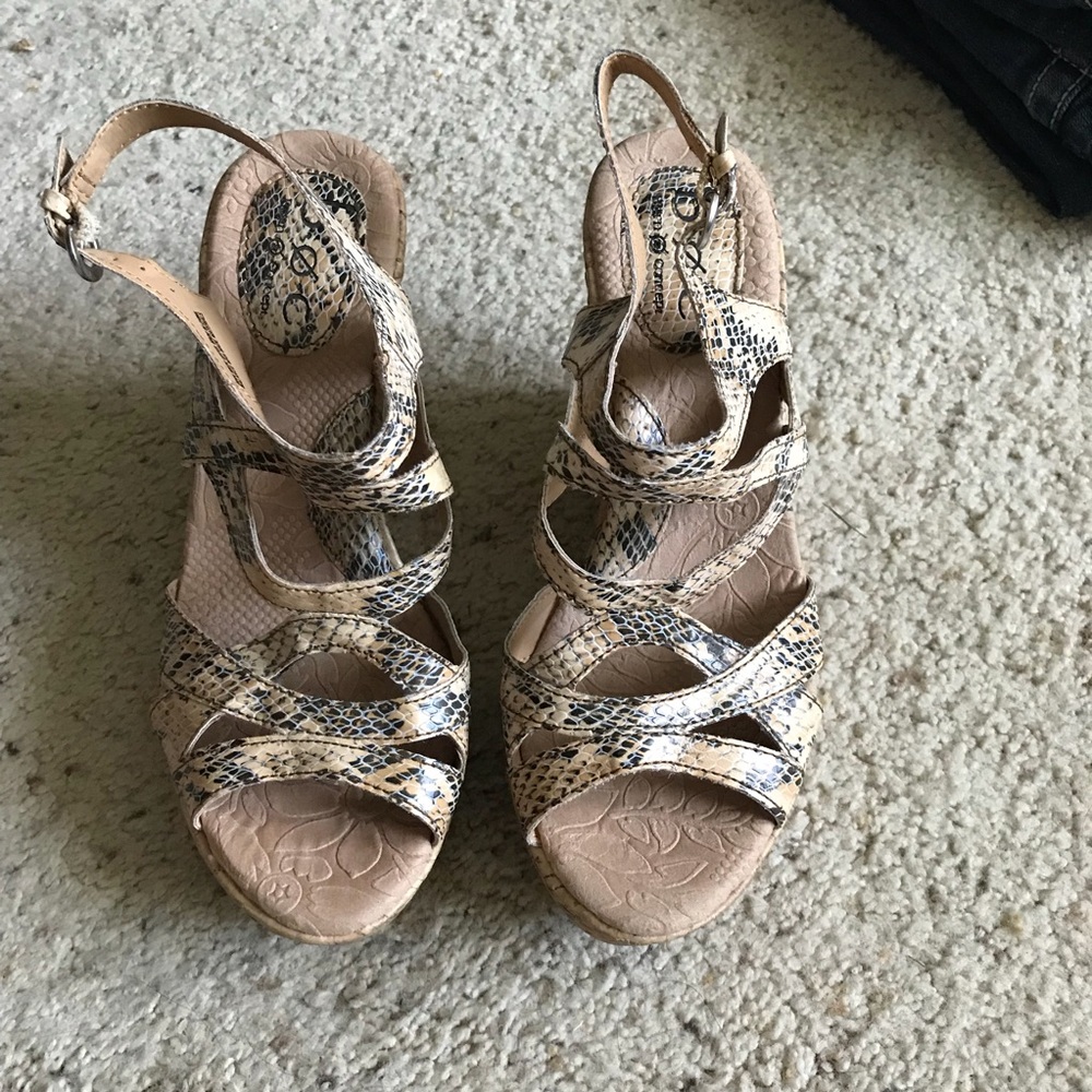 Tan Snakeskin pattern B.O.C. Wedge sandals